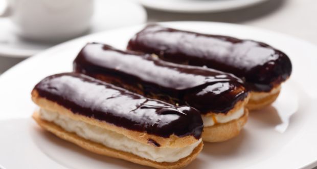 File:Chocolate.eclairs.jpg