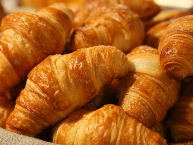 File:Croissants.jpg